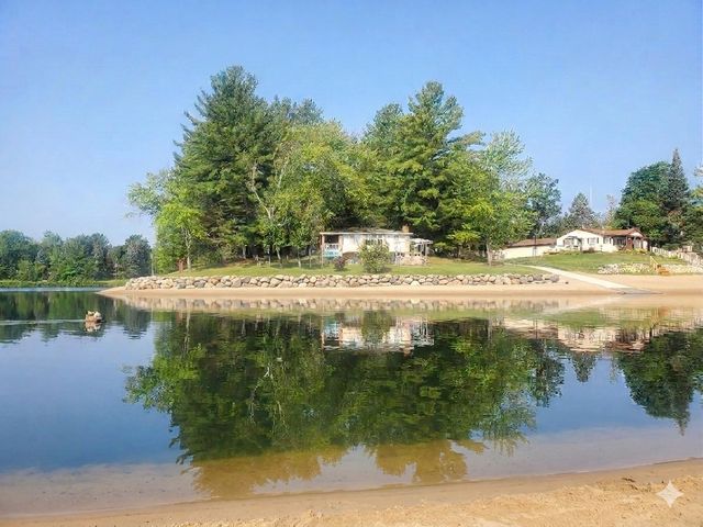 4508 Mohawk Trail, Gladwin, MI 48624