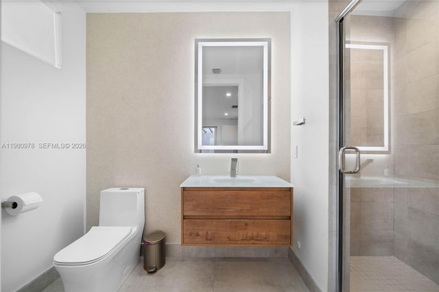 7453 NW 100th Ct, Doral, FL 33178