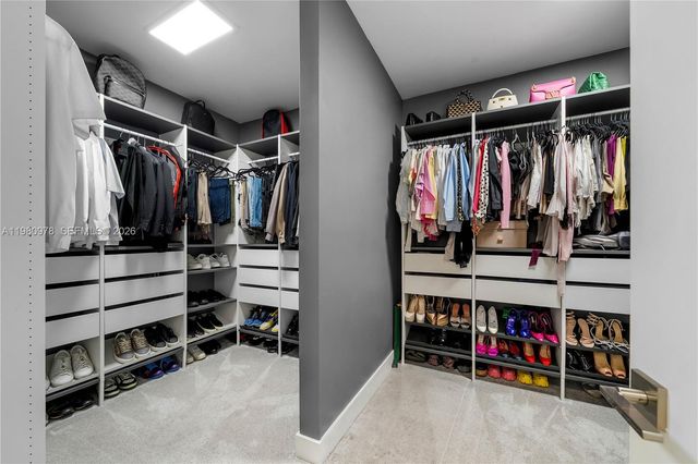 7453 NW 100th Ct, Doral, FL 33178