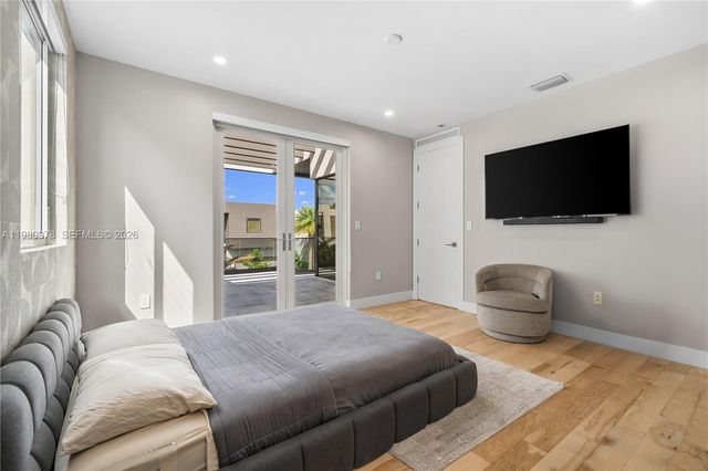 7453 NW 100th Ct, Doral, FL 33178