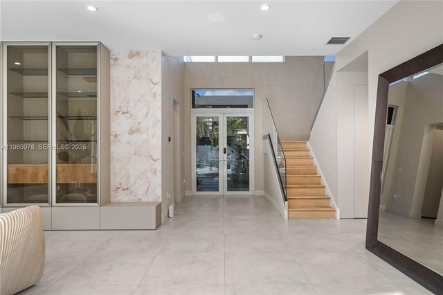 7453 NW 100th Ct, Doral, FL 33178