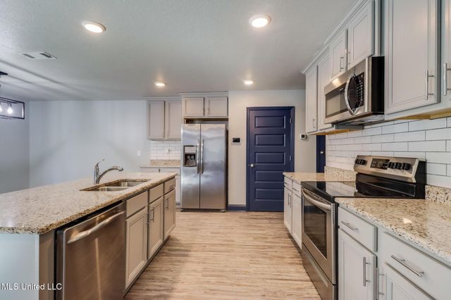 5261 Overland Drive, Biloxi, MS 39532