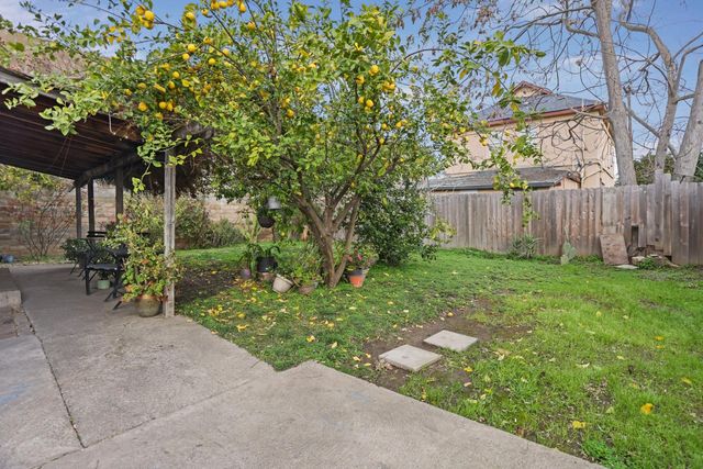 517 S Sacramento St, Lodi, CA 95240