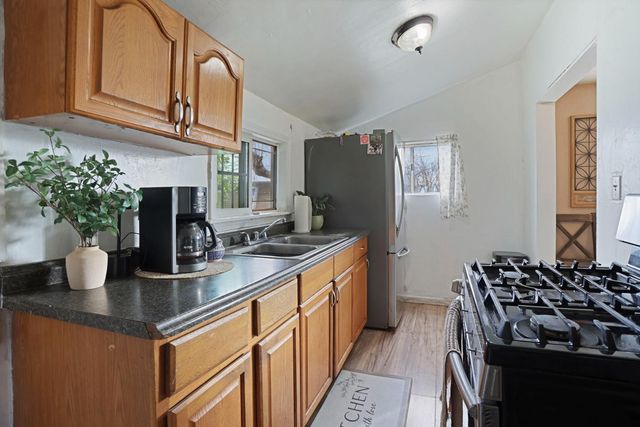 517 S Sacramento St, Lodi, CA 95240