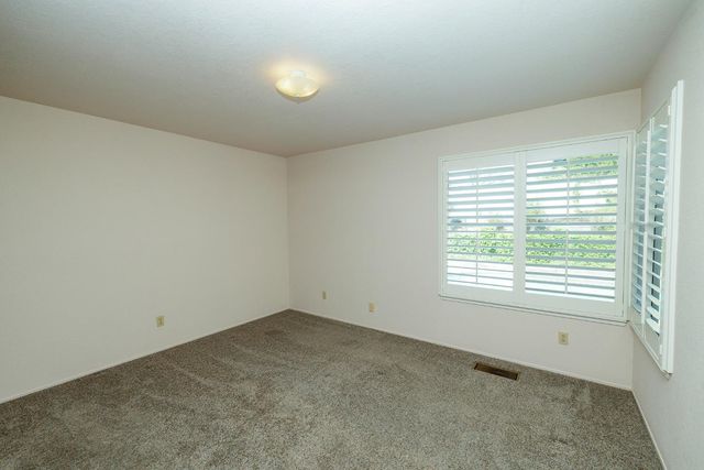 6707 Zerillo Dr, Riverbank, CA 95367