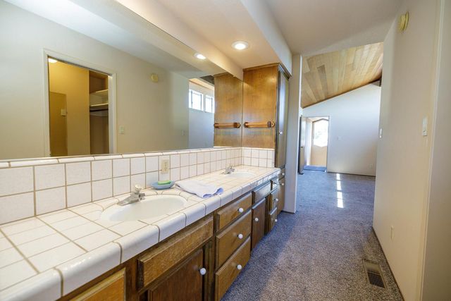 6707 Zerillo Dr, Riverbank, CA 95367