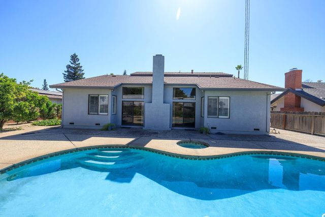 6707 Zerillo Dr, Riverbank, CA 95367