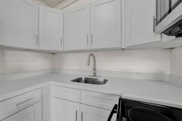 1843 Lauderdale Manor Drive, Fort Lauderdale, FL 33311