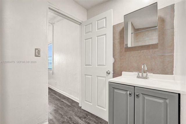 1843 Lauderdale Manor Drive, Fort Lauderdale, FL 33311