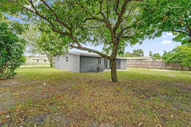 1843 Lauderdale Manor Drive, Fort Lauderdale, FL 33311