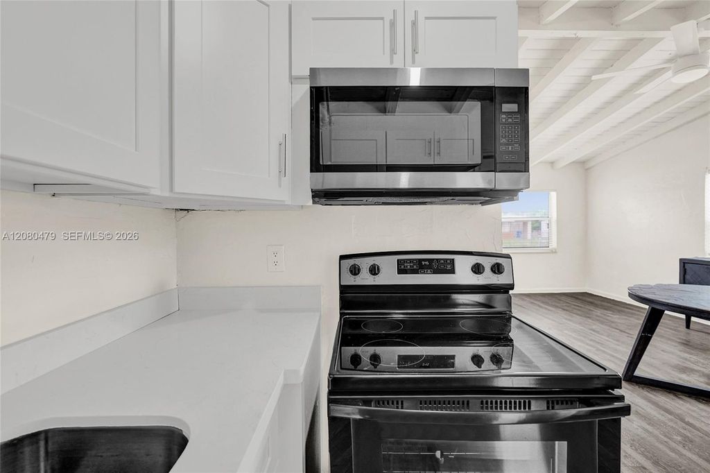 1843 Lauderdale Manor Drive, Fort Lauderdale, FL 33311