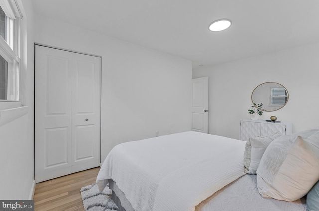 450 E E ST, Purcellville, VA 20132