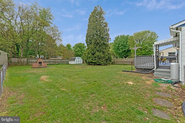 450 E E ST, Purcellville, VA 20132