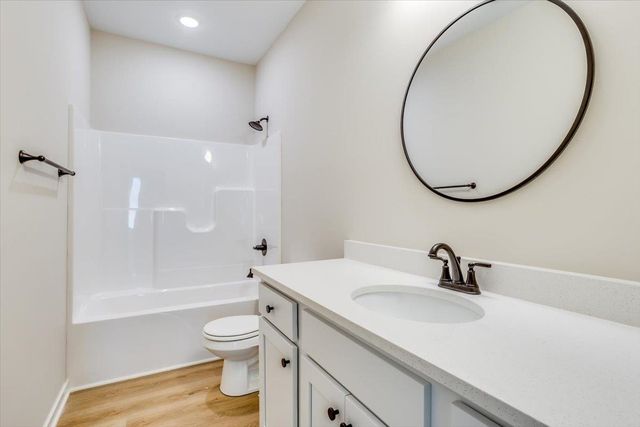 12438-12440 W Blanford St, Maize, KS 67223