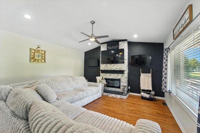 127 Doyle Avenue, Evansdale, IA 50707