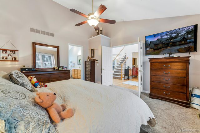 599 Nakomis Trail, Orion Charter Township, MI 48362