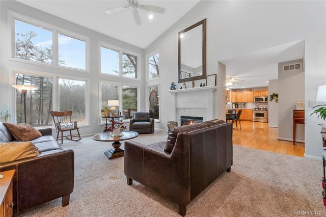 599 Nakomis Trail, Orion Charter Township, MI 48362