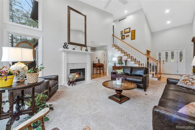 599 Nakomis Trail, Orion Charter Township, MI 48362