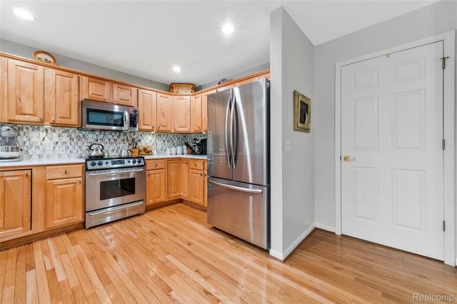 599 Nakomis Trail, Orion Charter Township, MI 48362