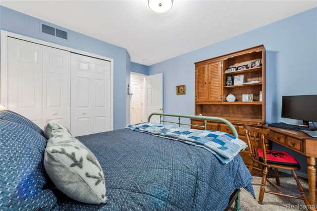 599 Nakomis Trail, Orion Charter Township, MI 48362