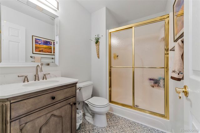 599 Nakomis Trail, Orion Charter Township, MI 48362