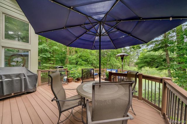 599 Nakomis Trail, Orion Charter Township, MI 48362