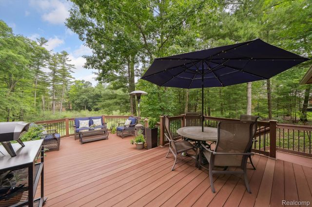 599 Nakomis Trail, Orion Charter Township, MI 48362