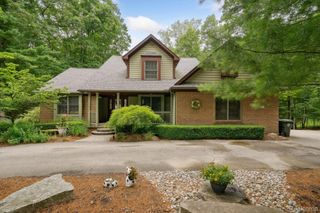 599 Nakomis Trail, Orion Charter Township, MI 48362