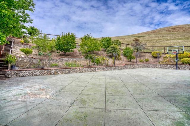 5582 Castello Court, Dublin, CA 94568