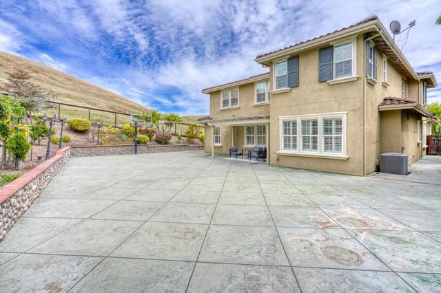 5582 Castello Court, Dublin, CA 94568