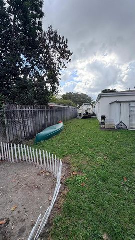 1323 NE 182nd St, North Miami Beach, FL 33162