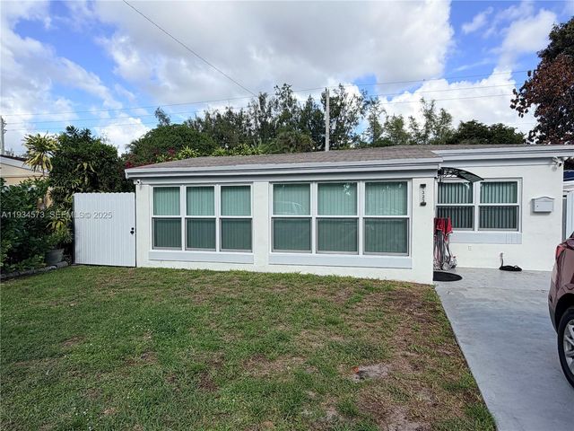 1323 NE 182nd St, North Miami Beach, FL 33162