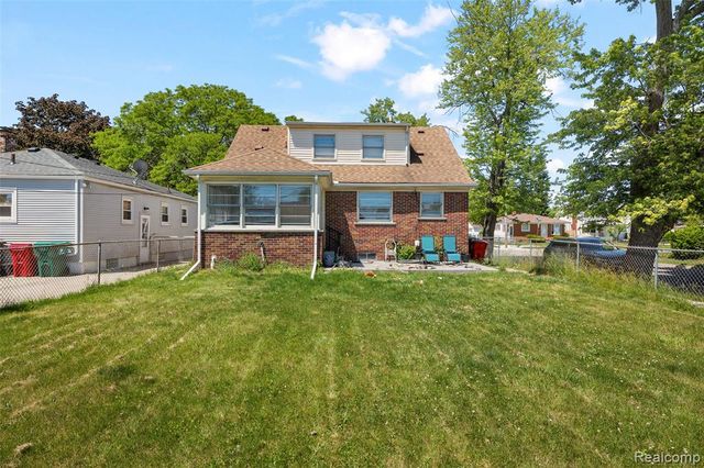 24740 Saxony Avenue, Eastpointe, MI 48021