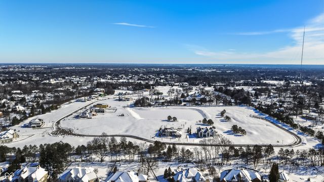 1611 Asherwood Lane, Carmel, IN 46032