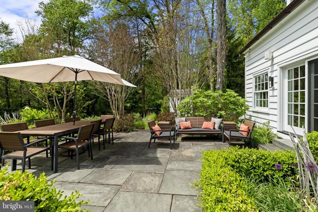437 CHURCH RD, Devon, PA 19333