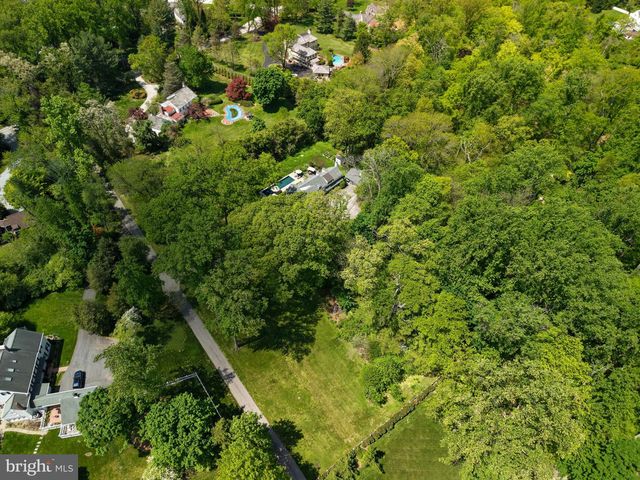 437 CHURCH RD, Devon, PA 19333