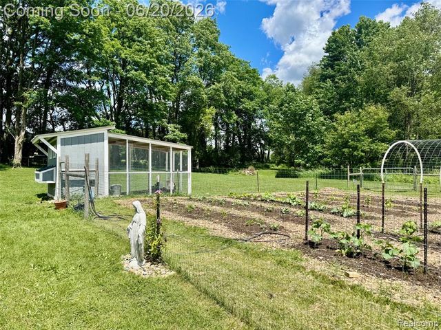 5465 S Lake George Road, Metamora, MI 48455