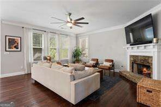2084 Hatteras Way NW, Atlanta, GA 30318