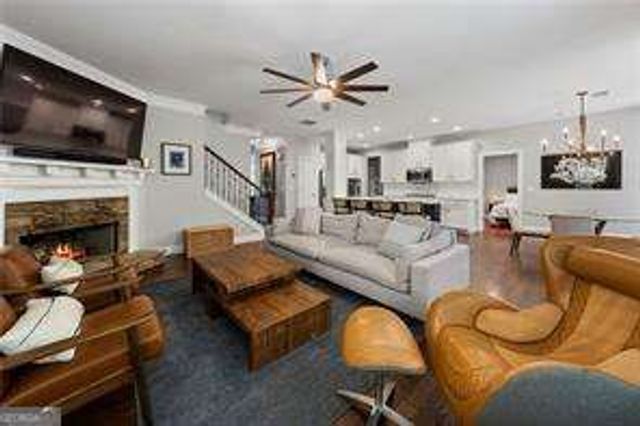2084 Hatteras Way NW, Atlanta, GA 30318