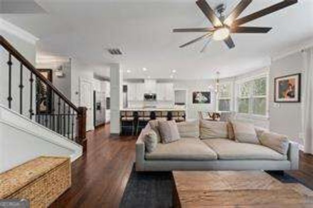 2084 Hatteras Way NW, Atlanta, GA 30318