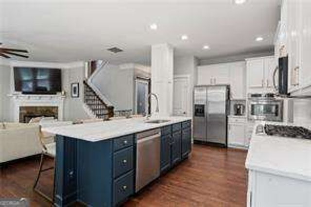 2084 Hatteras Way NW, Atlanta, GA 30318