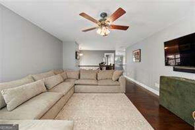 2084 Hatteras Way NW, Atlanta, GA 30318
