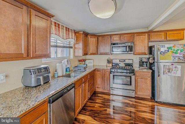 4468 ALMOND ST, Philadelphia, PA 19137