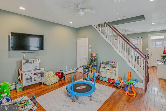 4468 ALMOND ST, Philadelphia, PA 19137