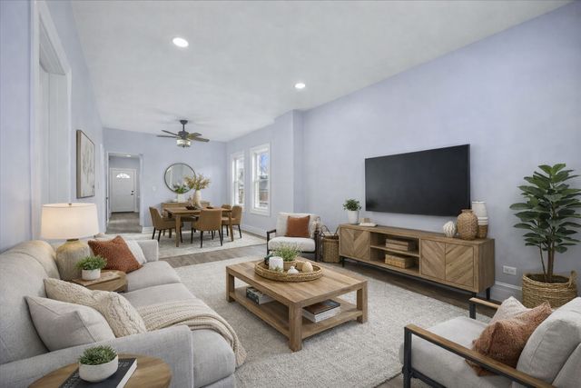 7521 S Parnell Avenue, Chicago, IL 60620