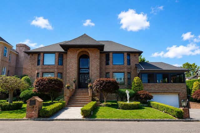 5 Nicolosi Drive, Staten Island, NY 10312