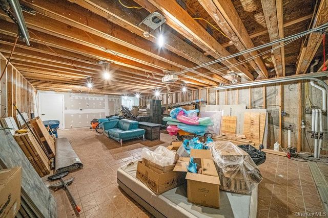 5 Nicolosi Drive, Staten Island, NY 10312