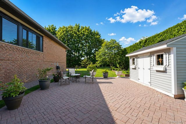 5 Nicolosi Drive, Staten Island, NY 10312