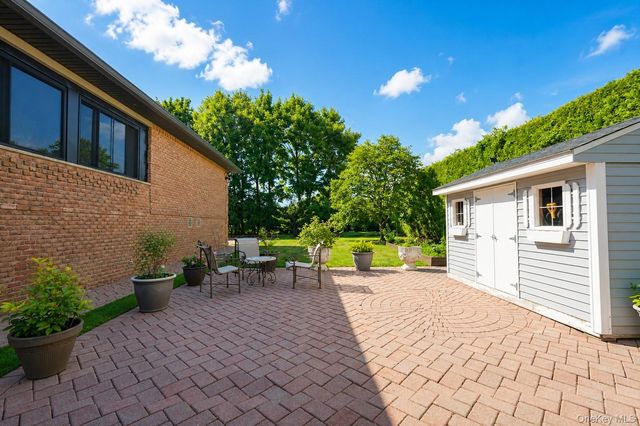 5 Nicolosi Drive, Staten Island, NY 10312