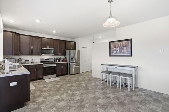 5294 Karst Circle, South Bloomfield, OH 43103